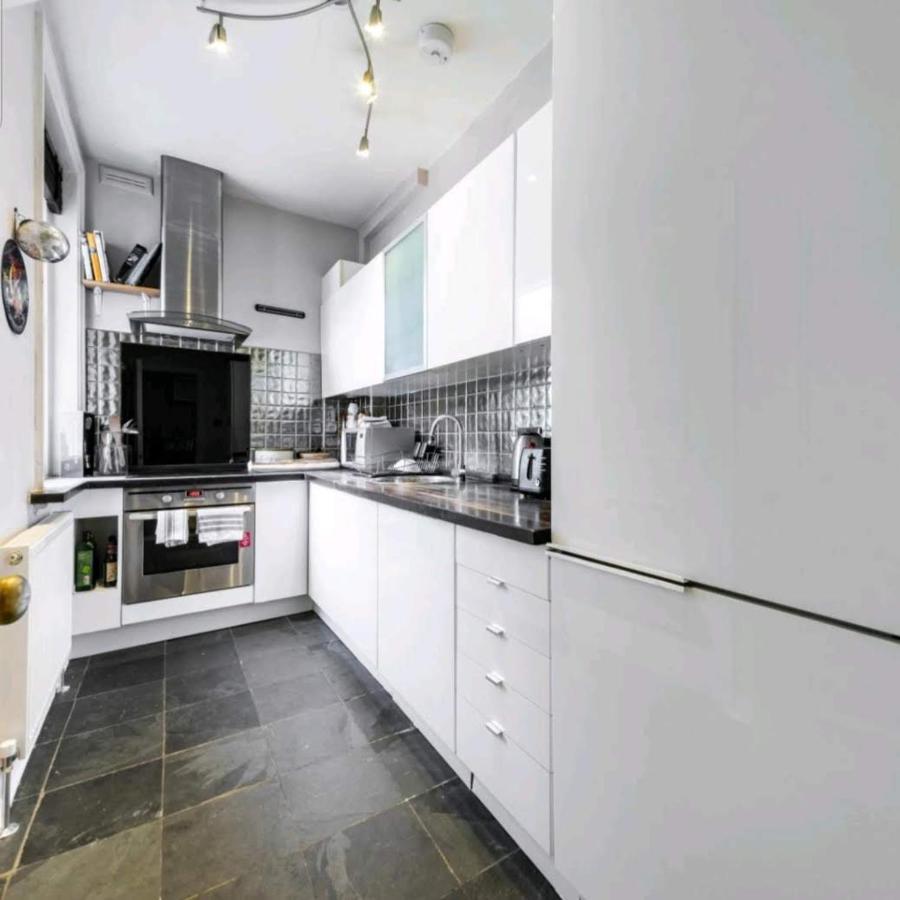 Highgate Maisonette With Roof Terrace *
