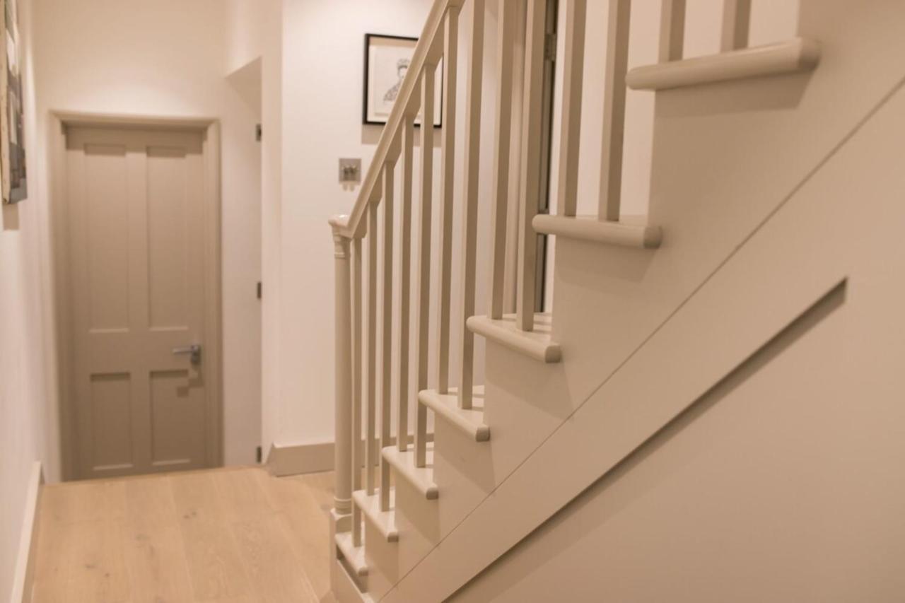 Stylish & Modern 1bd Kensington Flat Sleeps 2 Apartment London