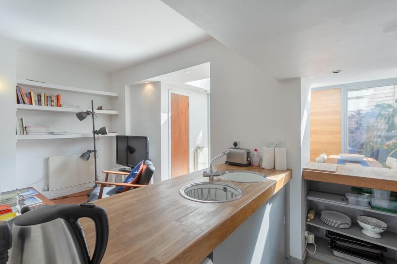 Fantastic And Bright 1 Bedroom Garden Flat Apartment