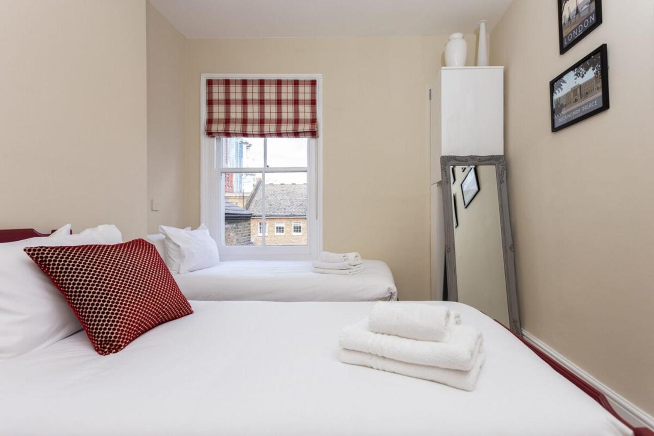 Quaint 2 Bedroom Flat - 9 Minutes Walk To Vauxhall Tube Appartement Londen