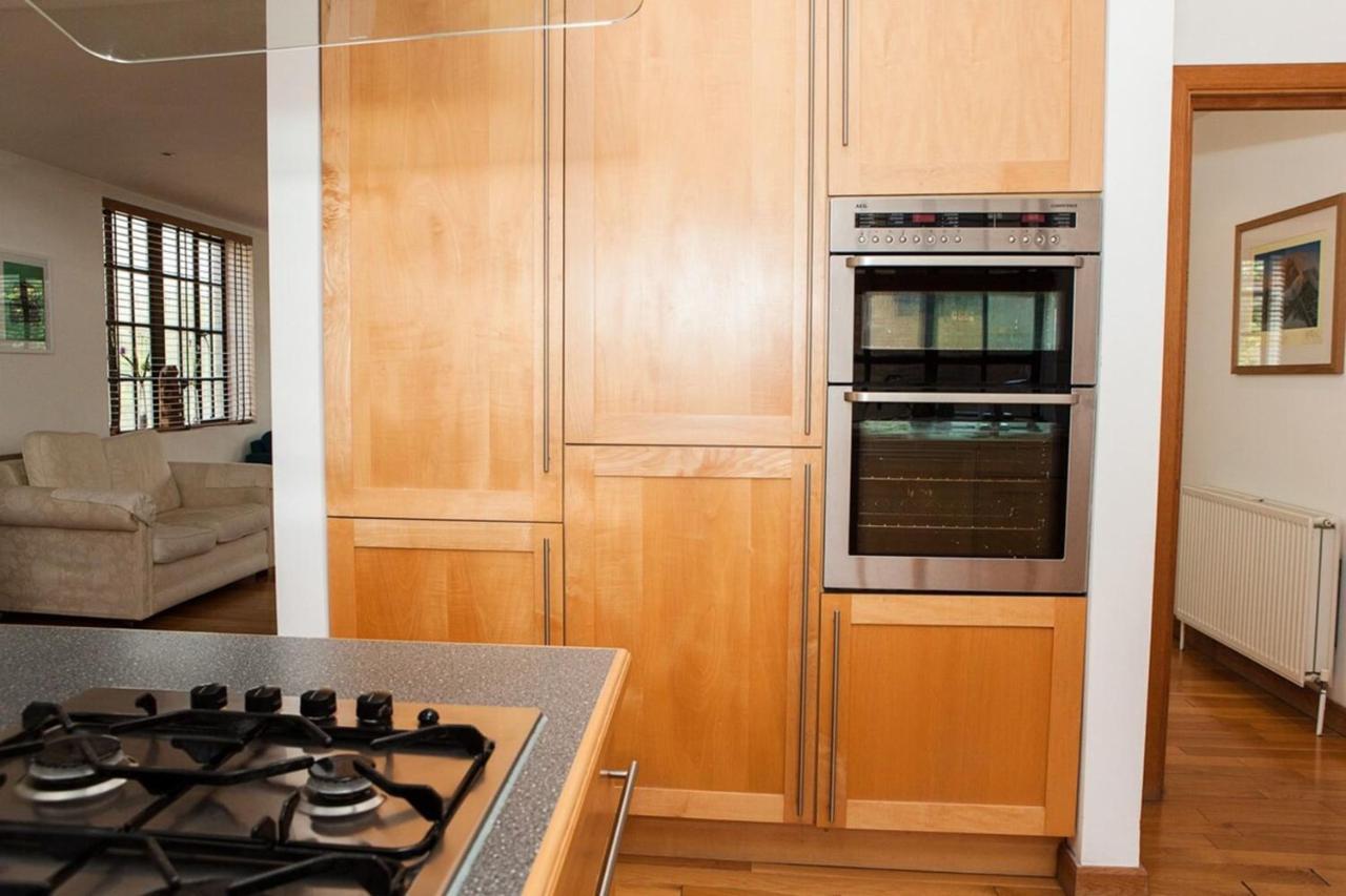 Spectacular 4-bedroom Close To Eye Appartement *