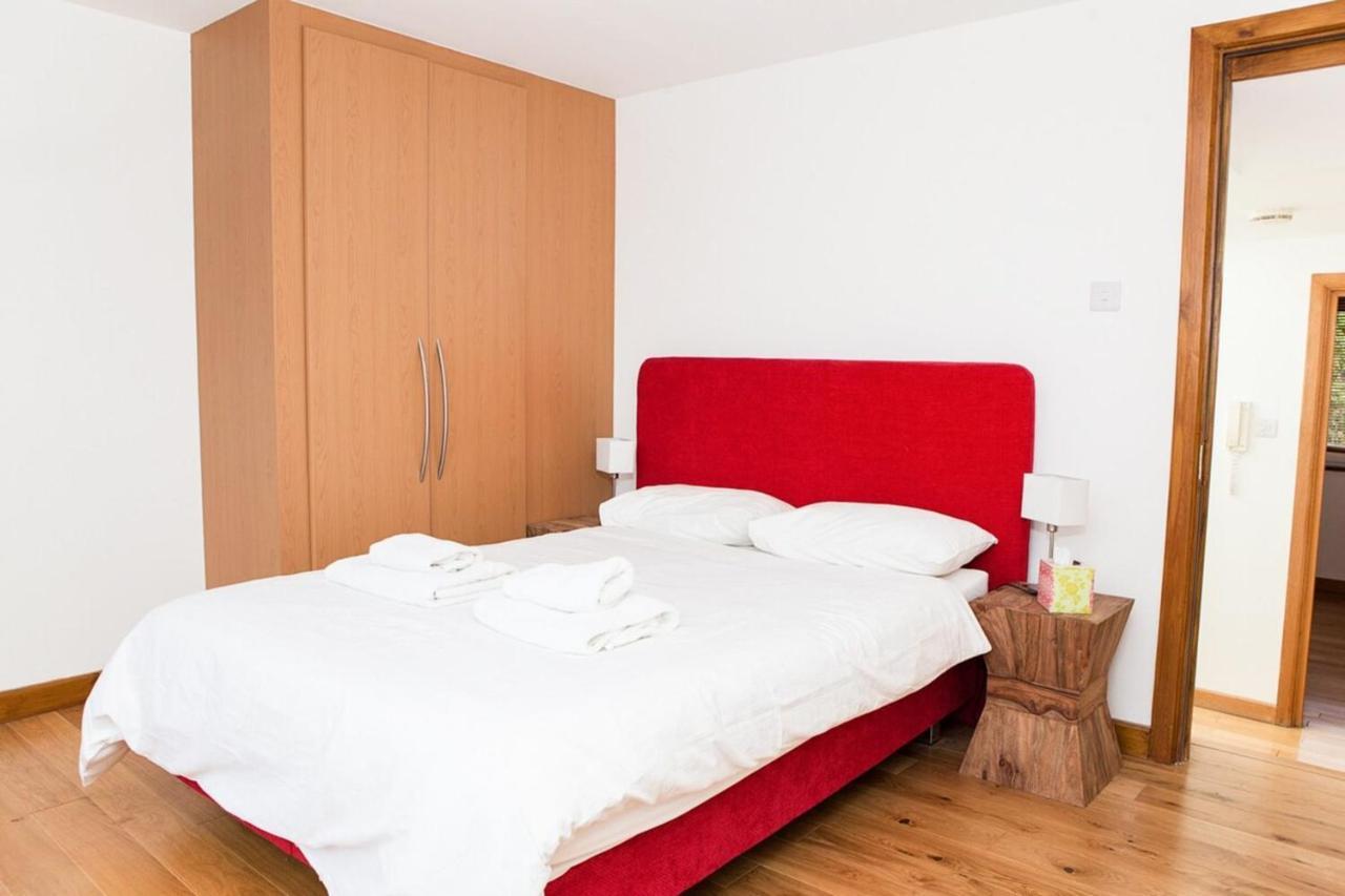 Spectacular 4-bedroom Close To Eye Appartement