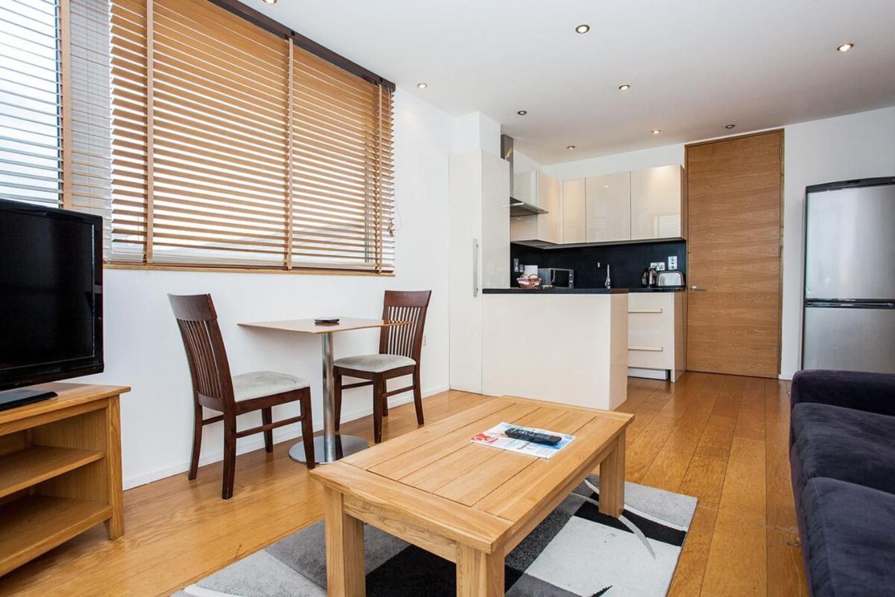 Incredible And Modern Central 1 Bedroom - Bridge Apartment