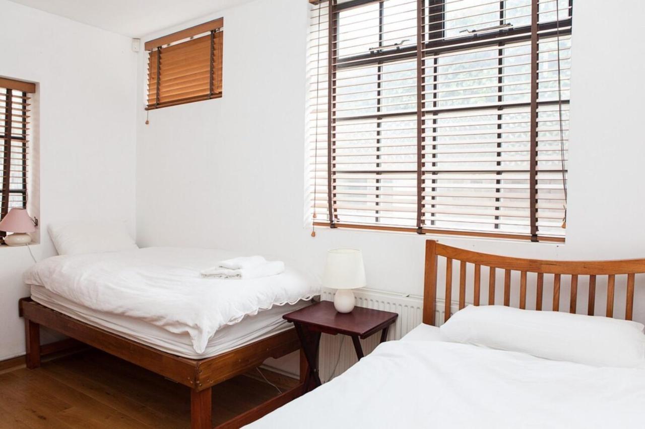 Spectacular 4-bedroom Close To Eye Appartement