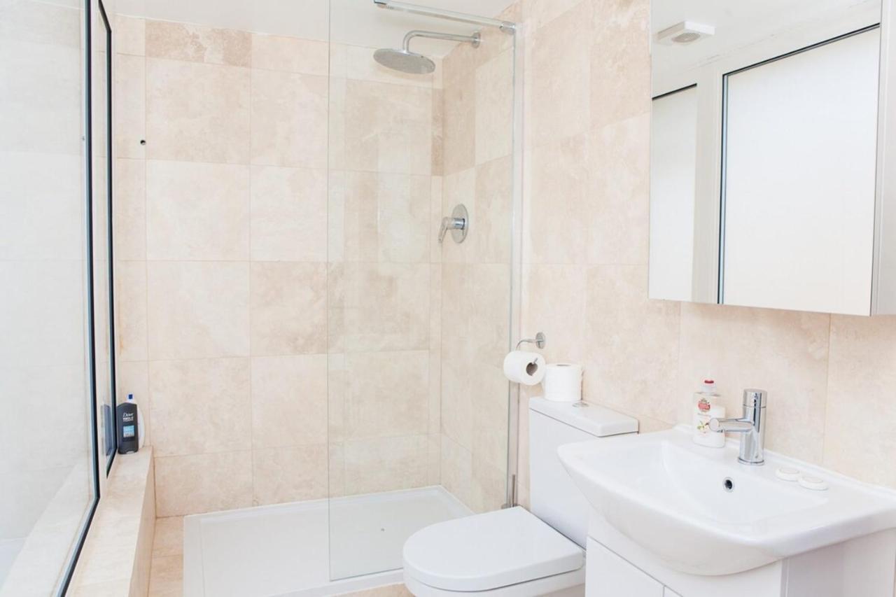Appartement Spectacular 4-bedroom Close To Eye