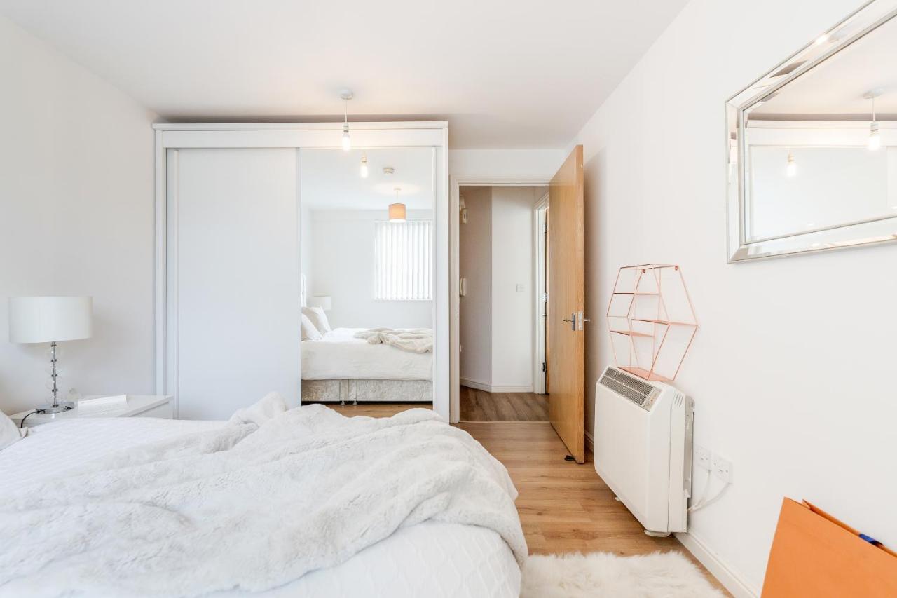 Appartement *spacious-modern One Bed Flat. Riverside Location*