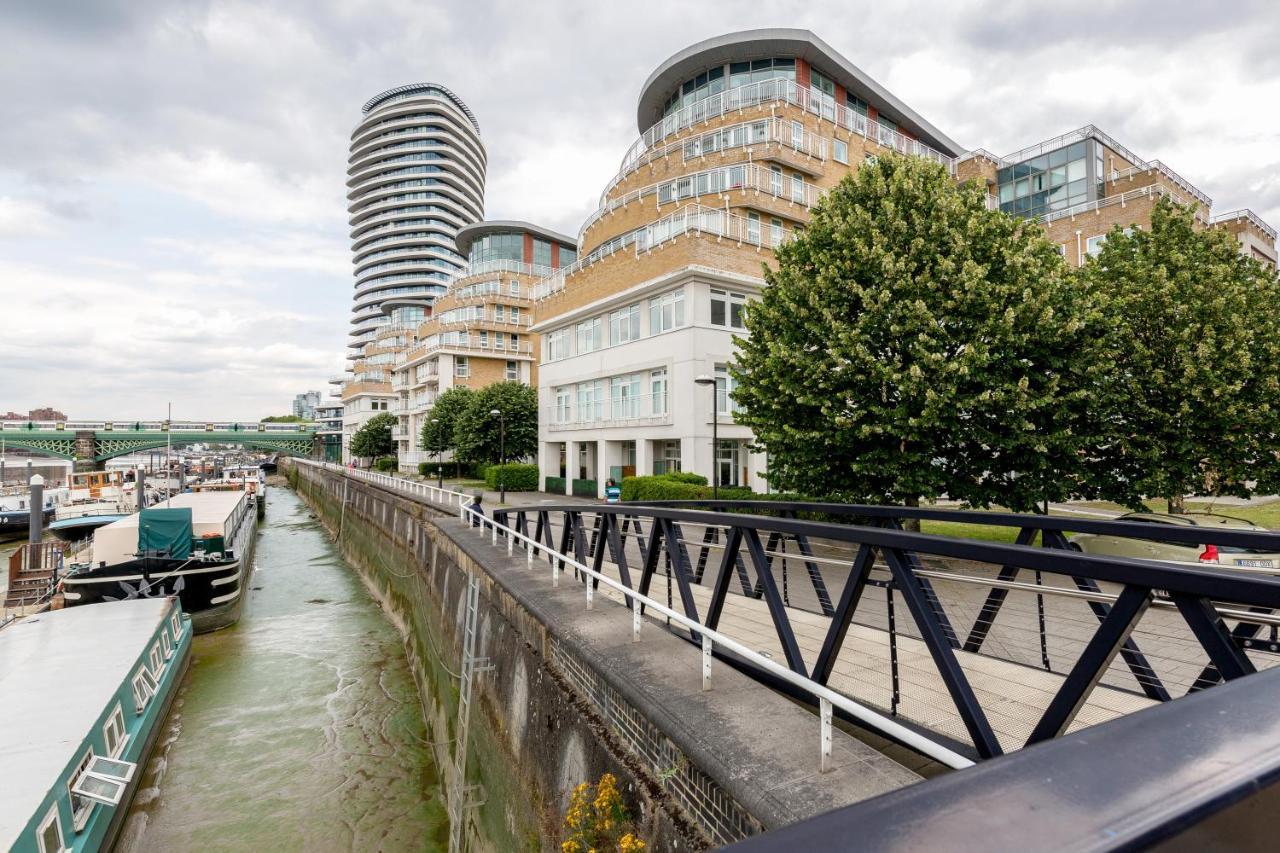 *spacious-modern One Bed Flat. Riverside Location* * Londen