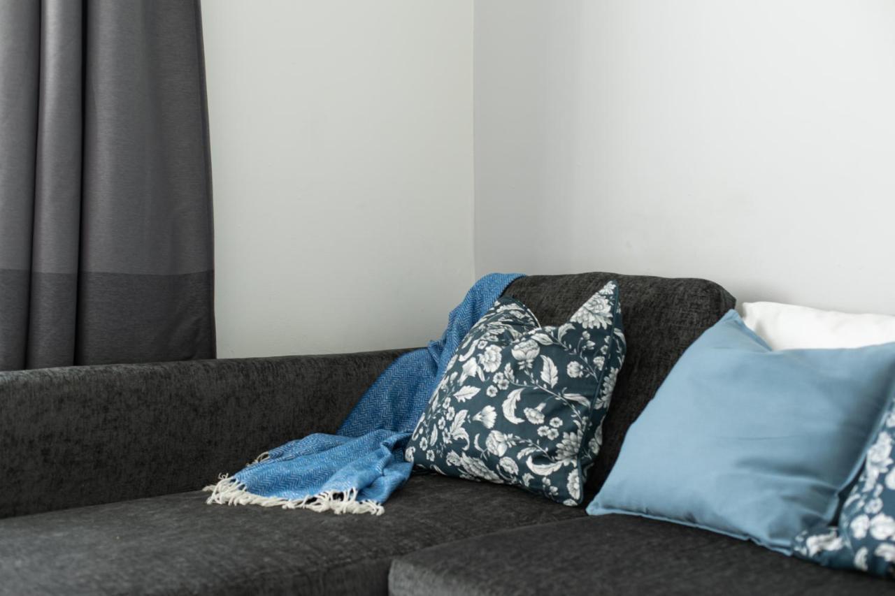Central Bayswater Apartment *