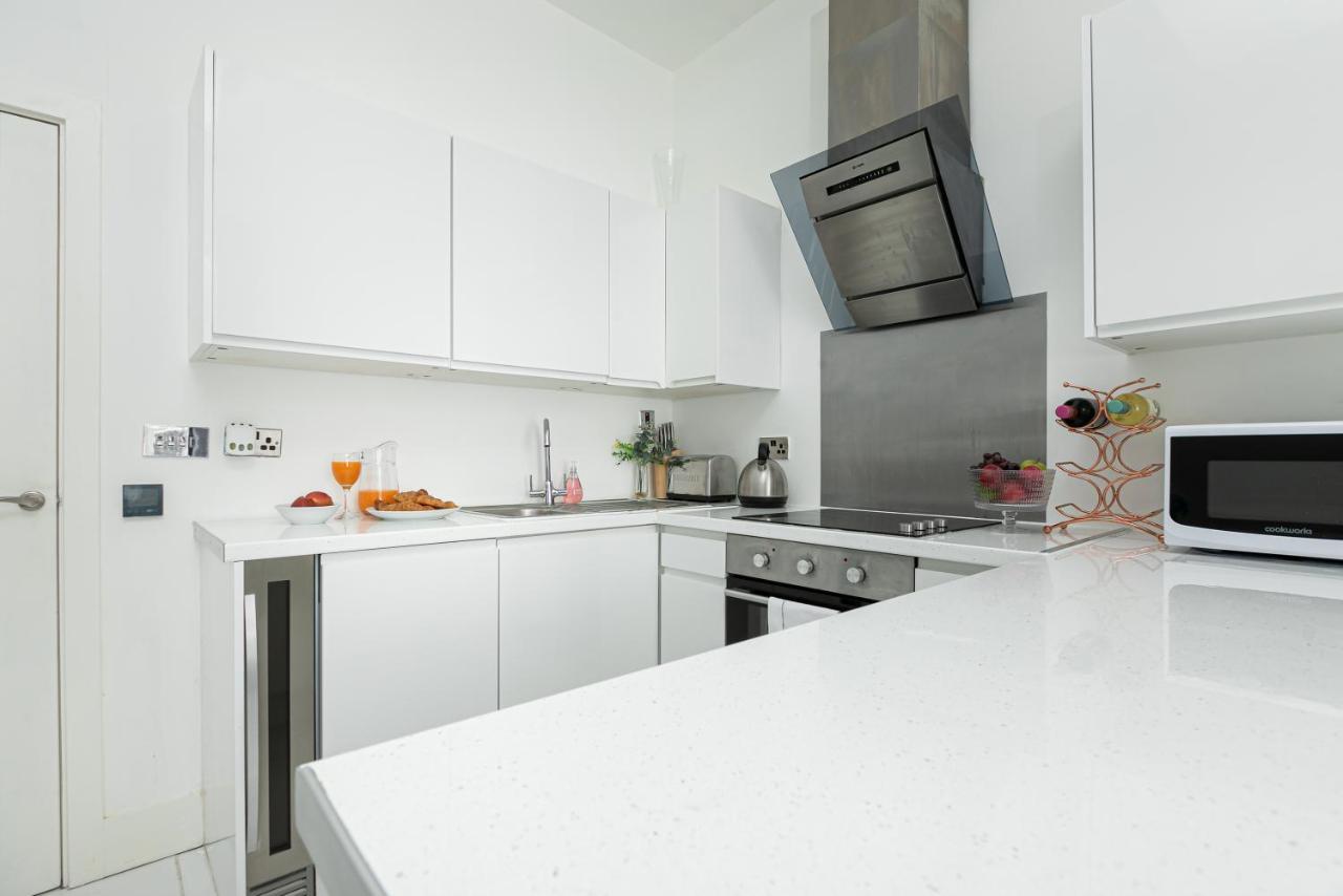Central Bayswater Apartment