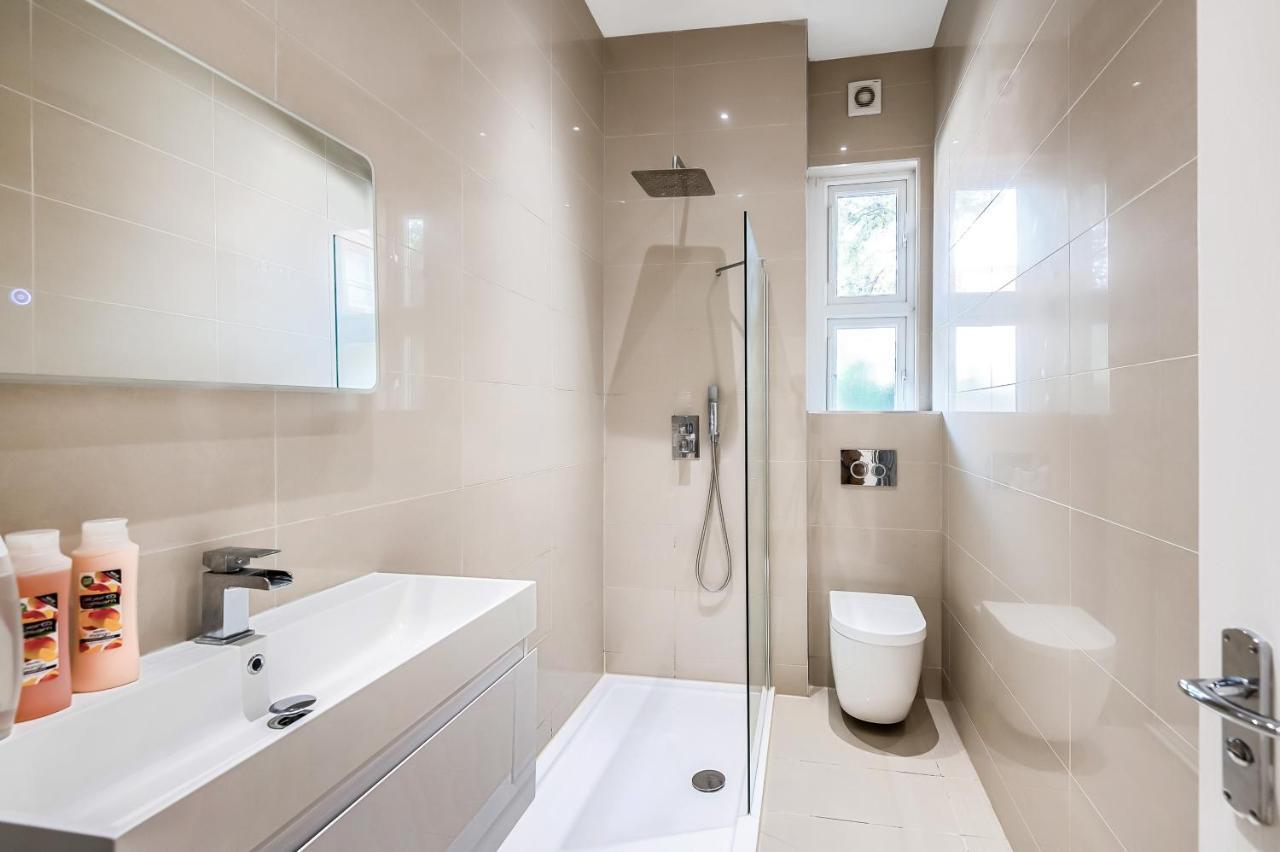 Modern And Light 2 Bed Flat In Sw2 Apartamento