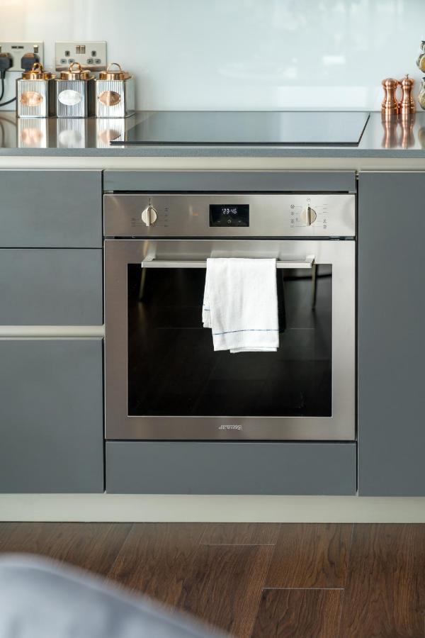 Luxurious Spacious 2bed Skyline River Views By Canary Wharf