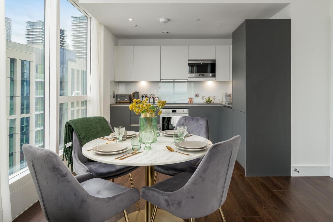 Apartment Luxurious Spacious 2bed Skyline River Views By Canary Wharf