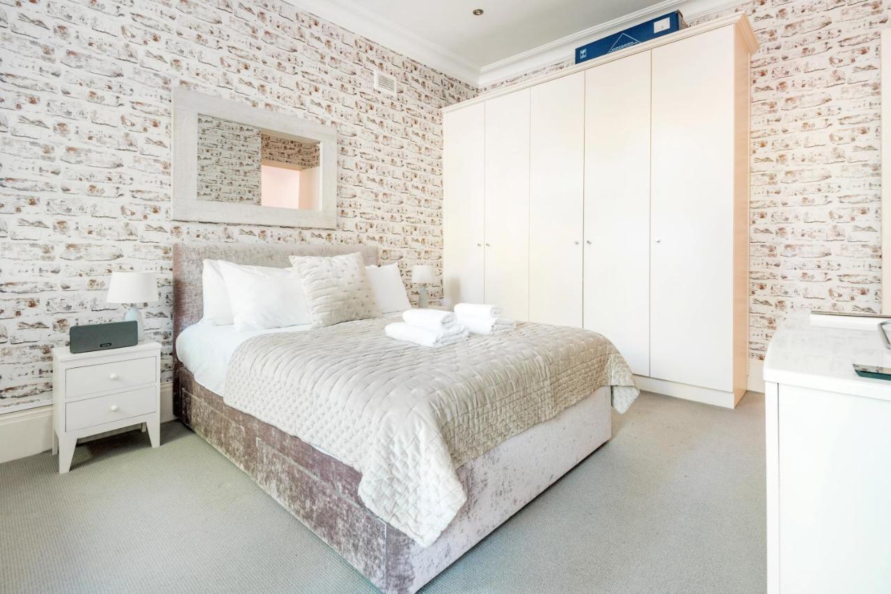 Stunning Near Earl's Court By Underthedoormat Apartamento Londres