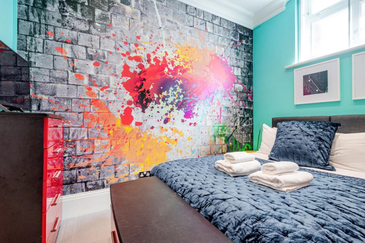 Stunning Near Earl's Court By Underthedoormat Apartamento Londres