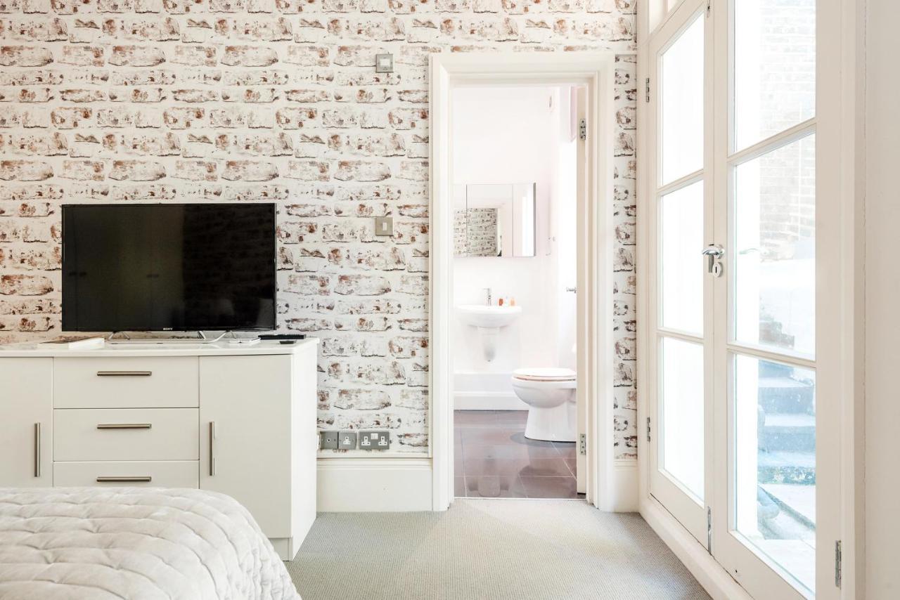 Stunning Near Earl's Court By Underthedoormat Apartamento *