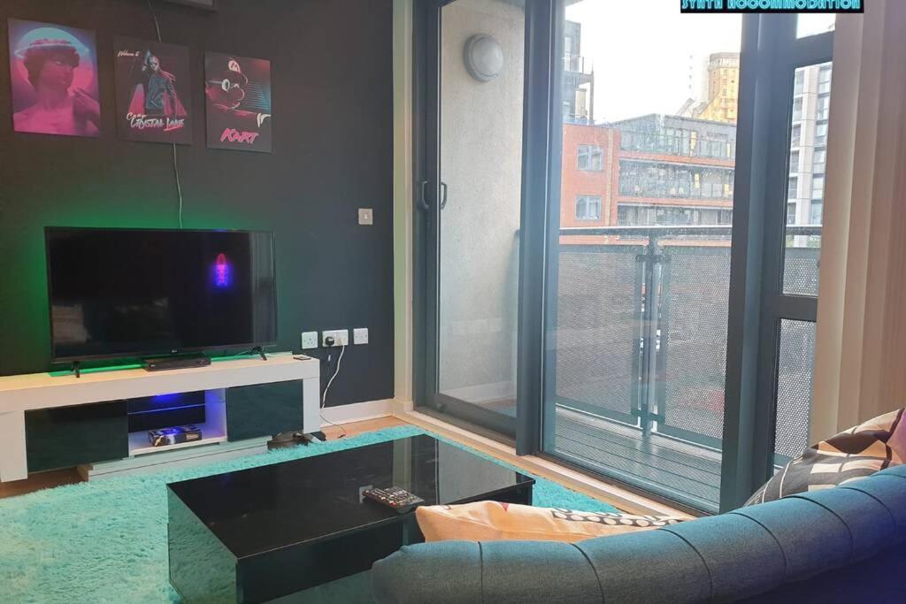80s Retro 1bed Studio Serviced Canary Wharf Perfect For Solo & Couple Travellers Apartamento Londres