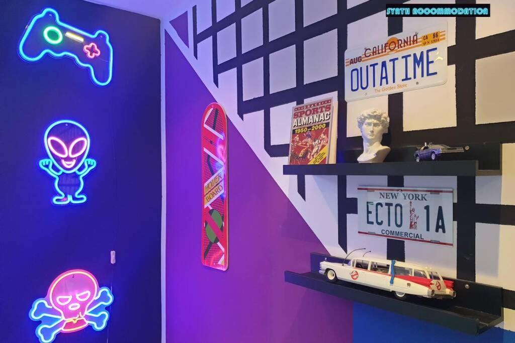 Apartamento 80s Retro 1bed Studio Serviced Canary Wharf Perfect For Solo & Couple Travellers *