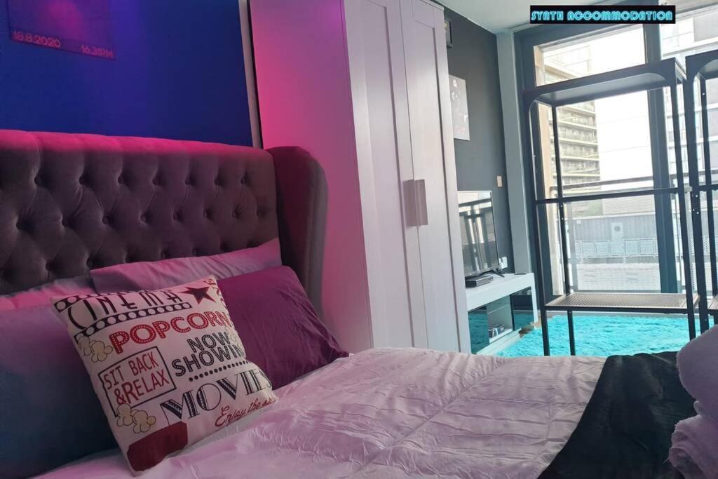 80s Retro 1bed Studio Serviced Canary Wharf Perfect For Solo & Couple Travellers * Londres