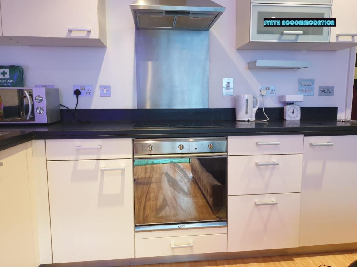 Apartamento 80s Retro 1bed Studio Serviced Canary Wharf Perfect For Solo & Couple Travellers