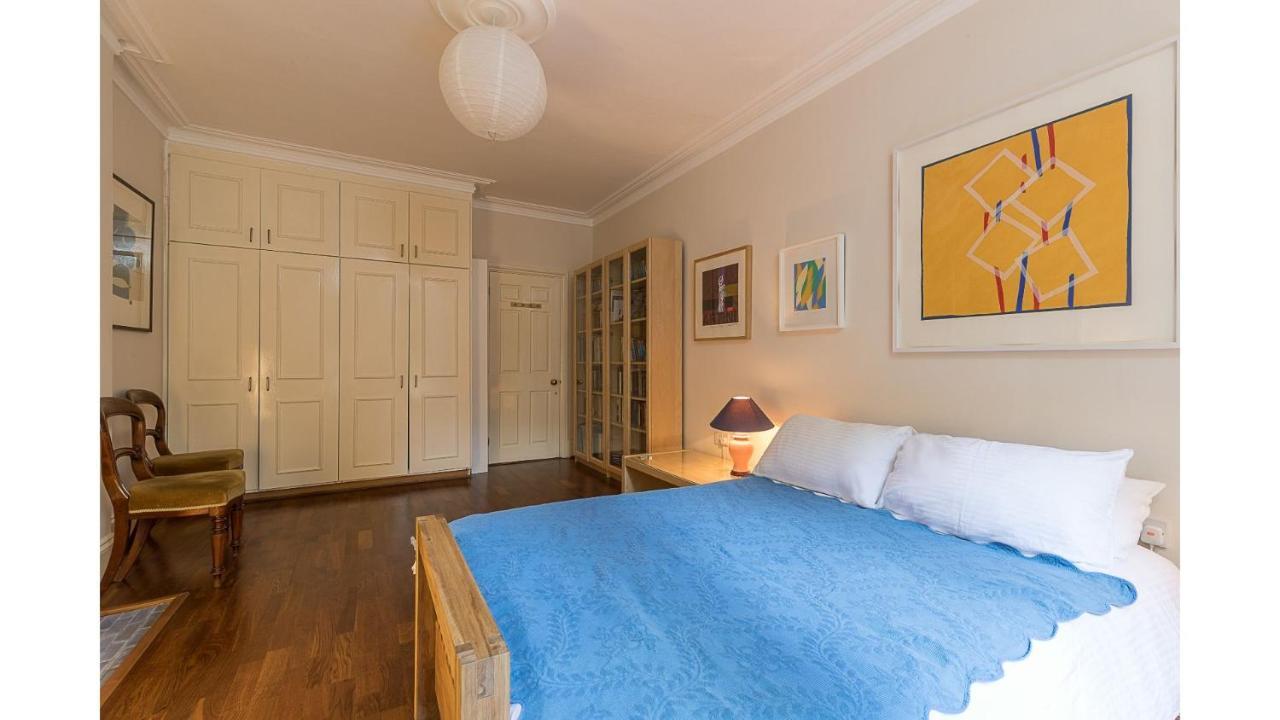 Joivy Elegant 2 Bed Near Hampstead And Camden, Sleeps 4 * Londres