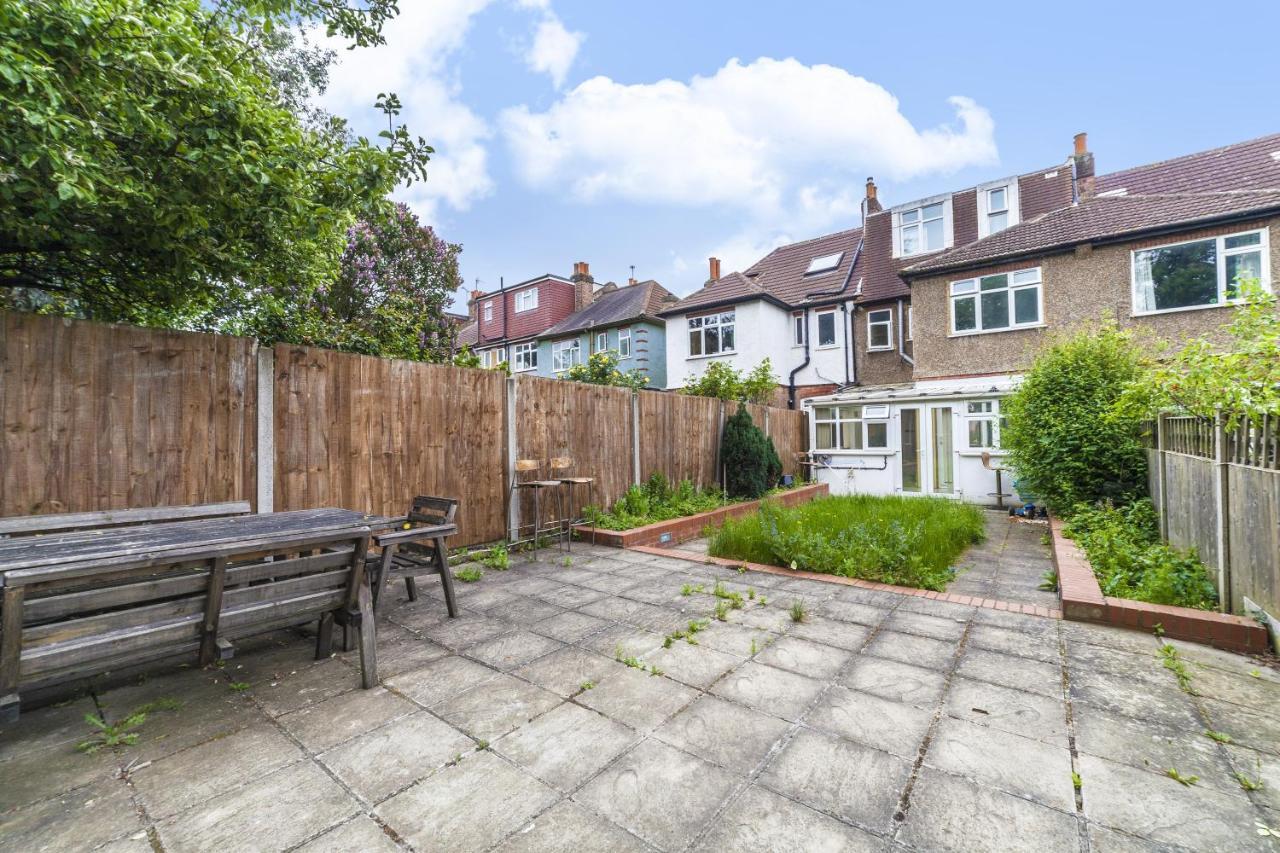 Tooting Bec At Lingwell By Dc * Londen