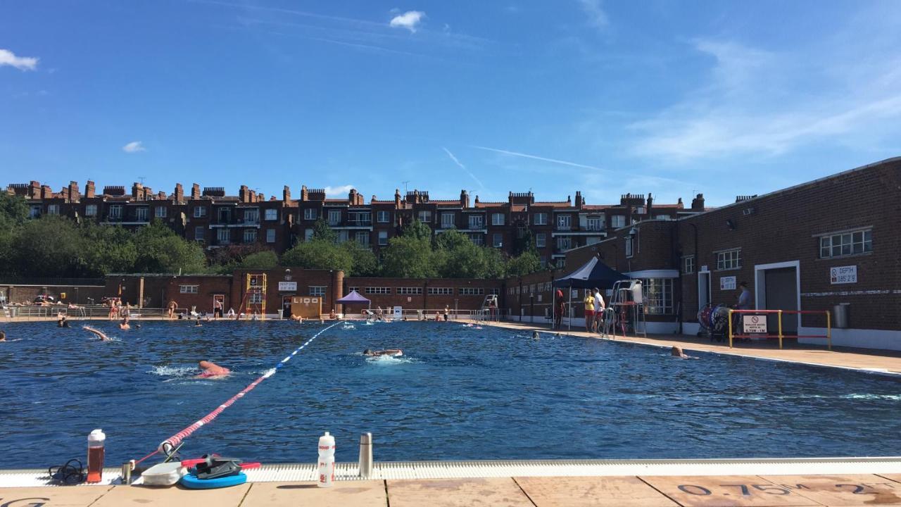 Modern In Hampstead For 4 Appartement Londen