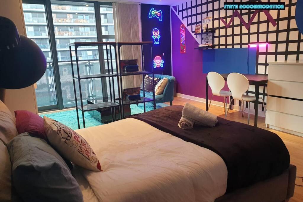 80s Retro 1bed Studio Serviced Canary Wharf Perfect For Solo & Couple Travellers Apartamento