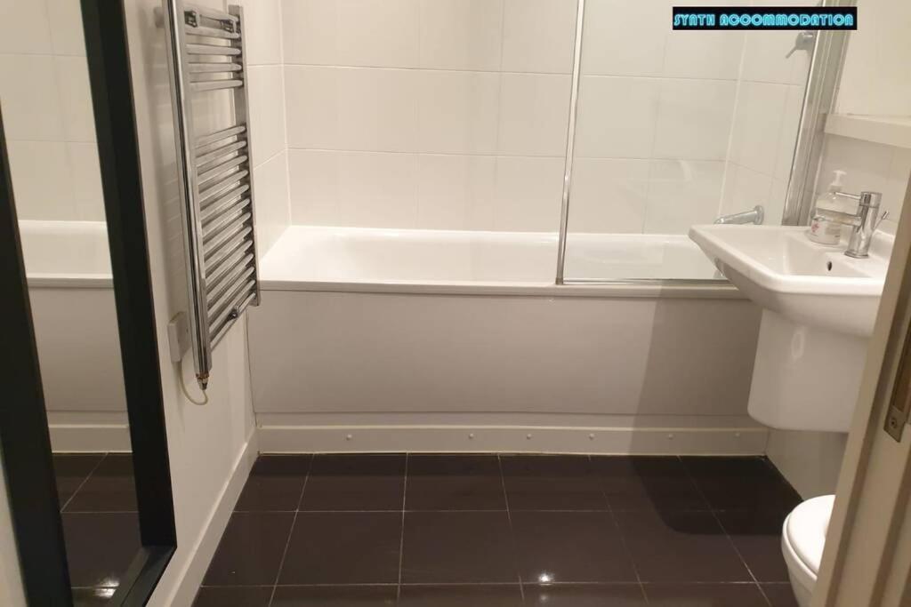 80s Retro 1bed Studio Serviced Canary Wharf Perfect For Solo & Couple Travellers Apartamento *