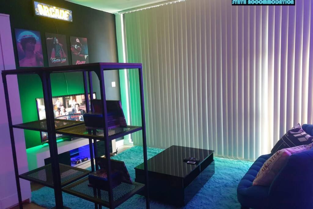 80s Retro 1bed Studio Serviced Canary Wharf Perfect For Solo & Couple Travellers Apartamento *