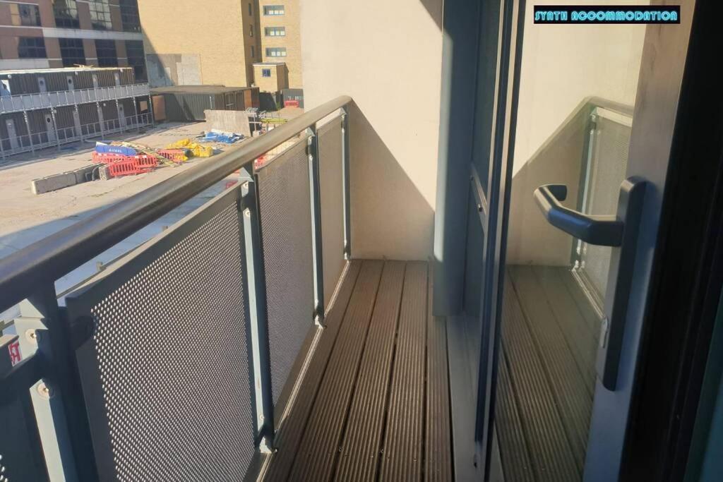 80s Retro 1bed Studio Serviced Canary Wharf Perfect For Solo & Couple Travellers Appartement *