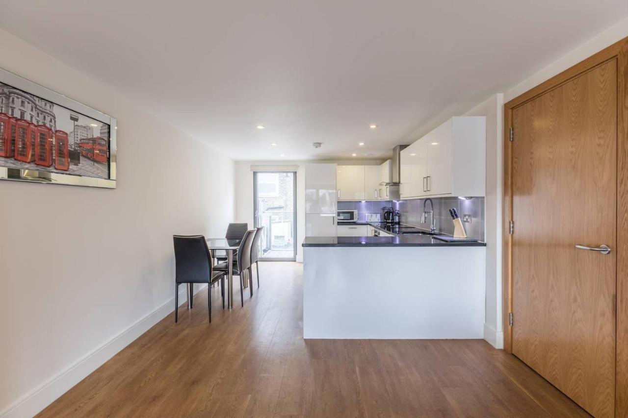 Bright And Modern 3 Bed Hyde Park Apartment London
