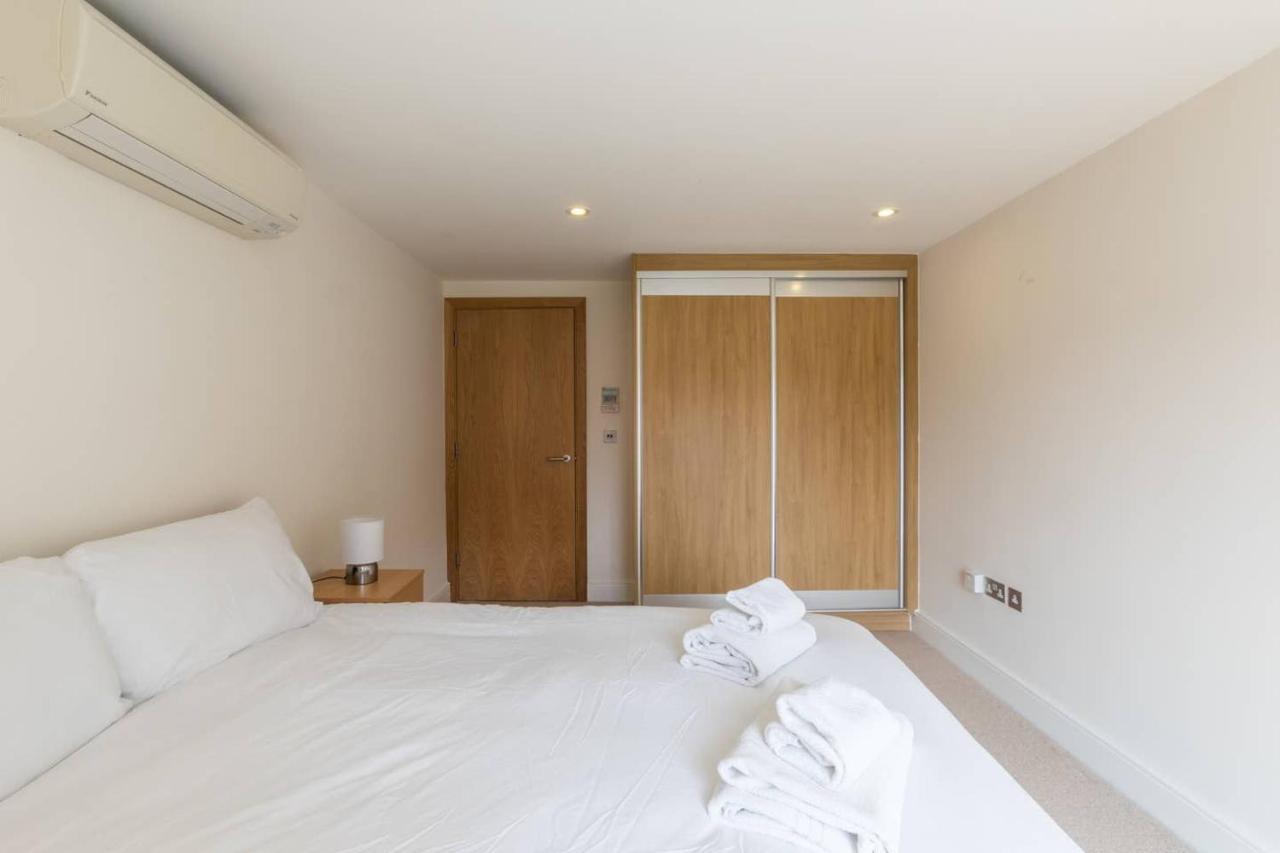 Bright And Modern 3 Bed Hyde Park Apartment *