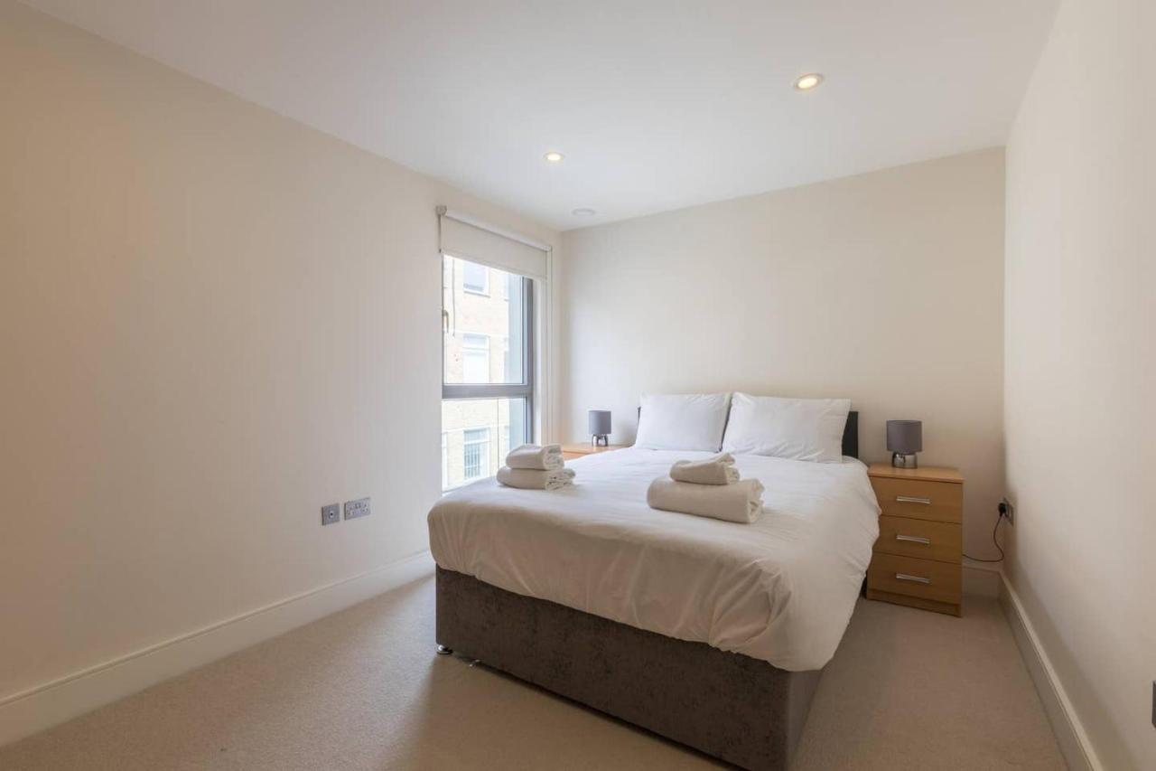 Bright And Modern 3 Bed Hyde Park Apartment London