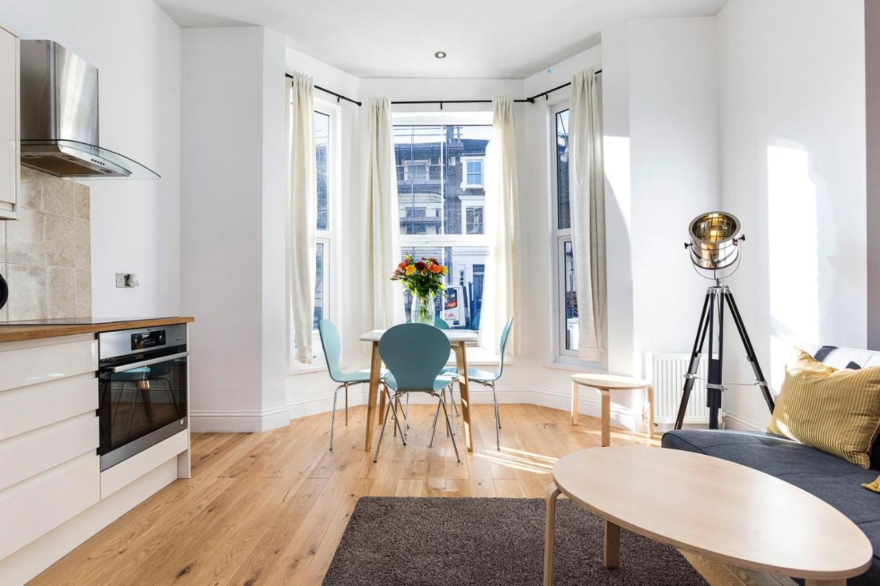 Stylish 2 Bed Apartment-zone 2 - 10 Minutes To The Heart Of London- Sleeps Up 8 Appartement *