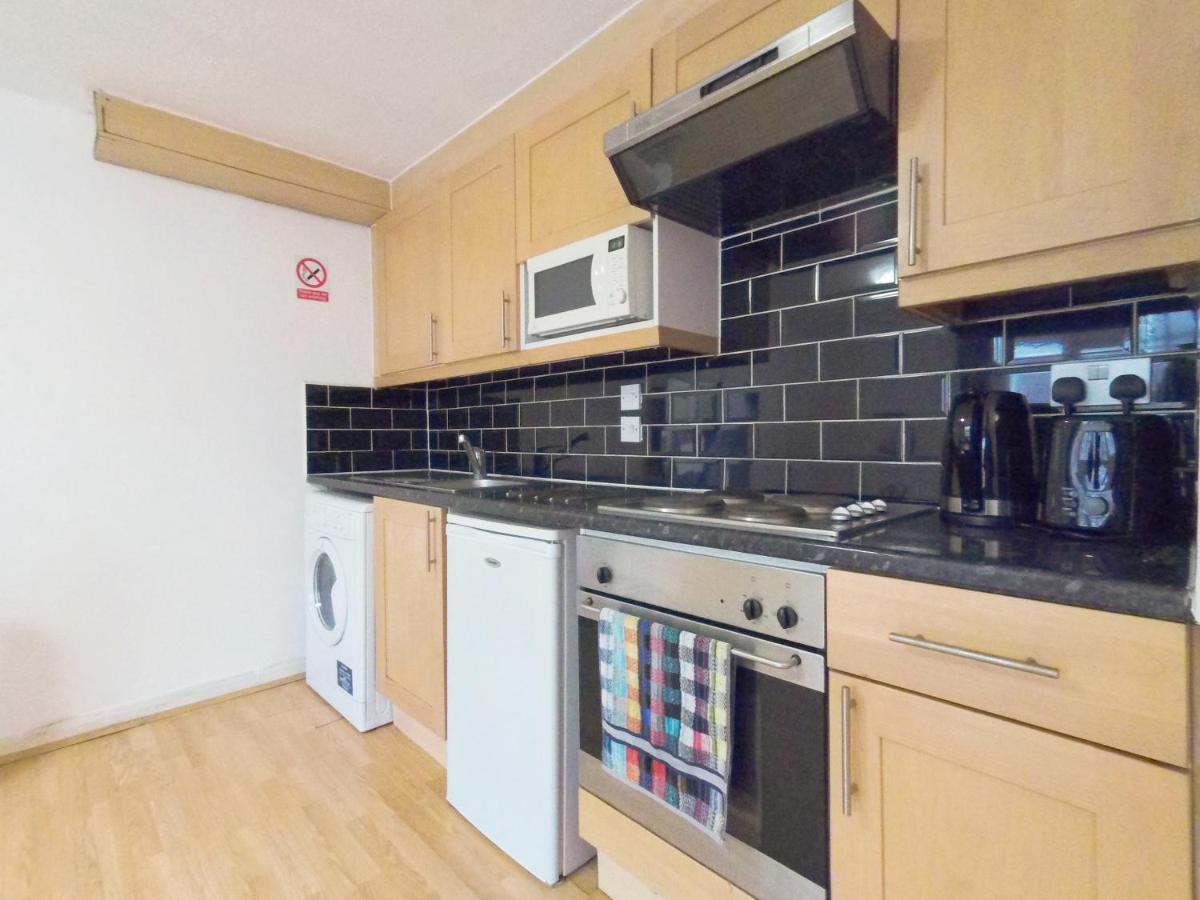 Luna 218 Flat 3