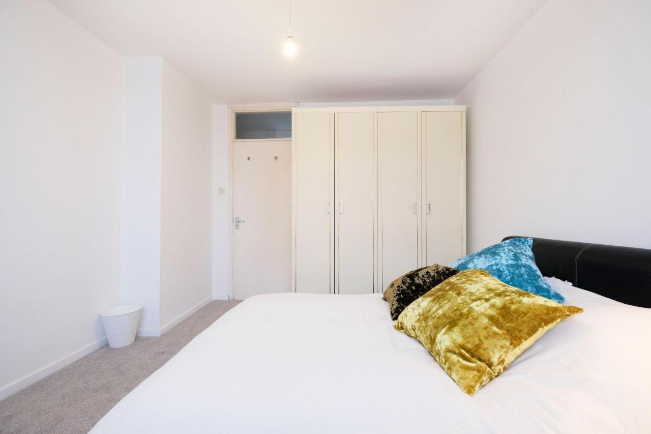 Pass The Keys - Beautiful Flat With Balcony In Swiss Cottage,