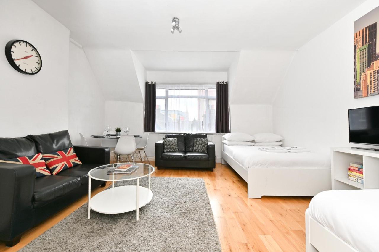 Soho Apartment, Theatres & Old Compton Street *