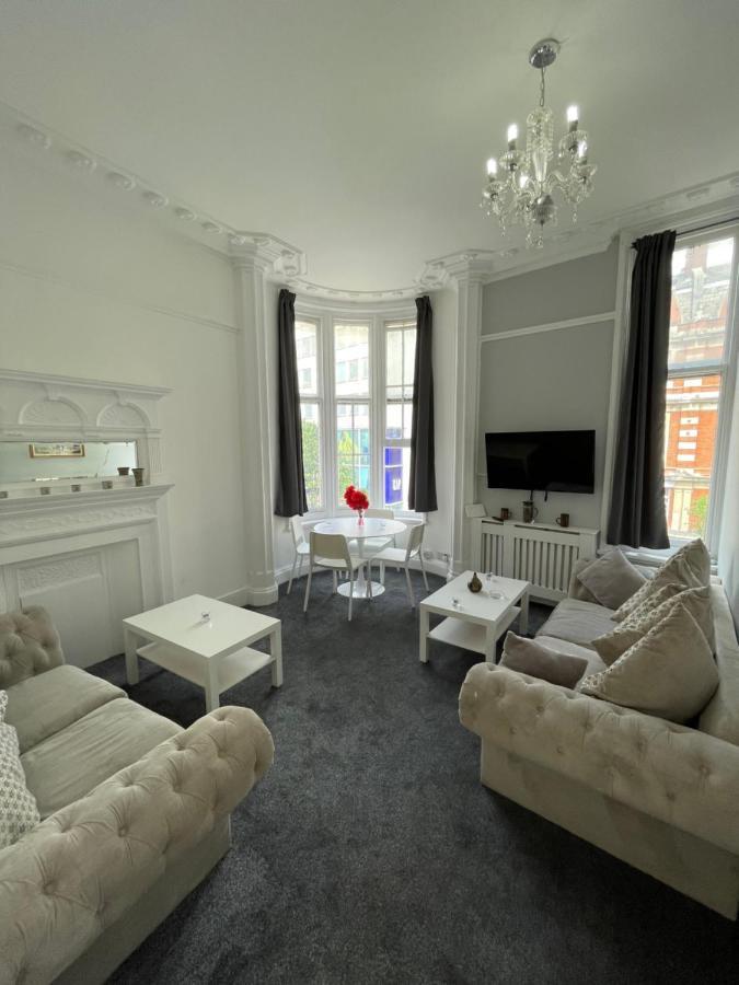 Selfridges Serviced Apartment