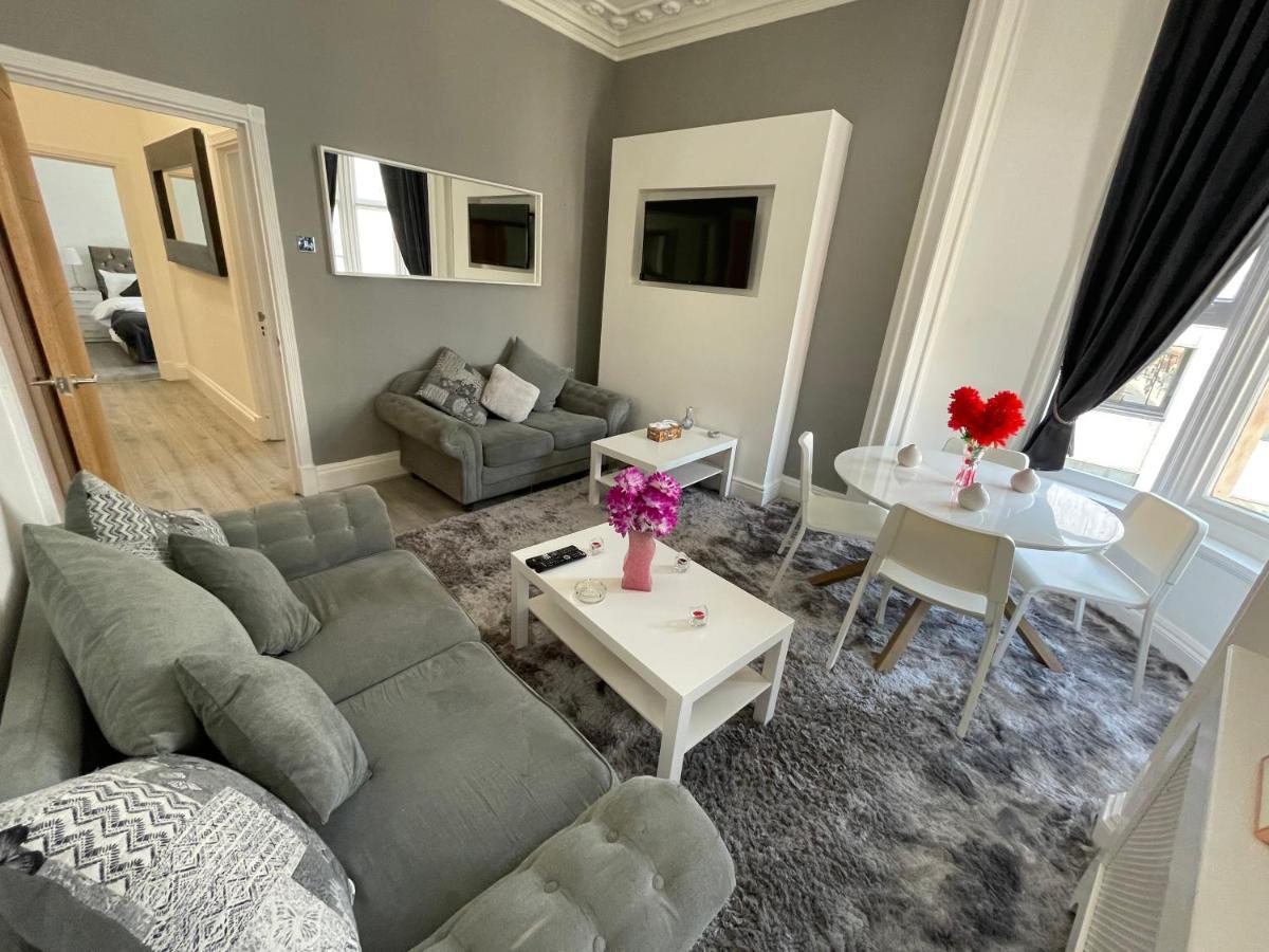 Selfridges Serviced Apartment *
