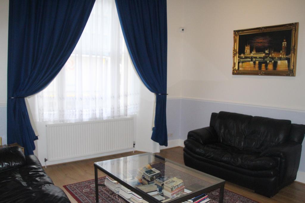Melbourne House Hotel London