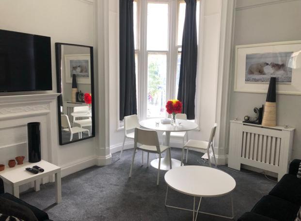 Apartment Selfridges Serviced