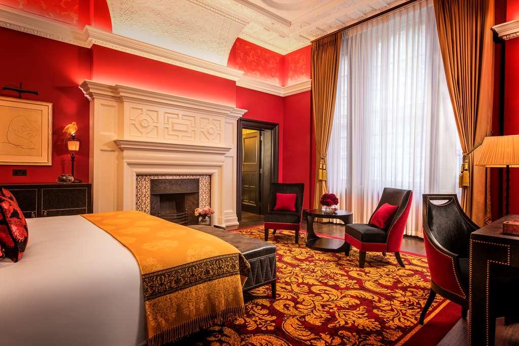 L Oscar Hotel