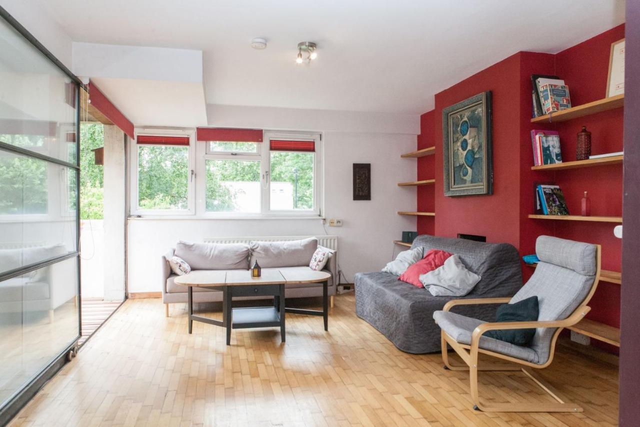 Pass The Keys Spacious Kennington Apartment, 4 Mins From Station Apartment *