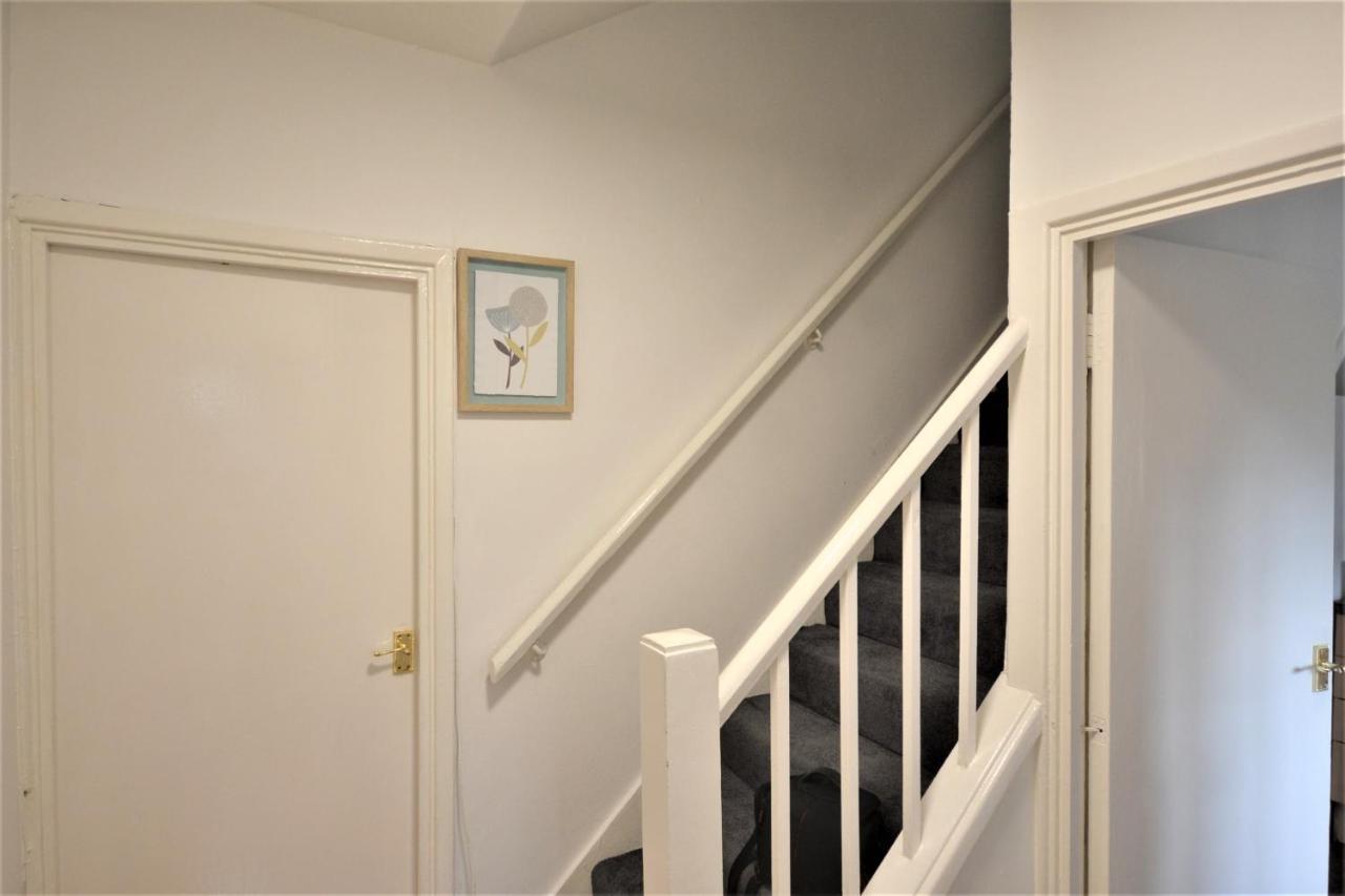 Zone 1 Lovely 3bedroom Maisonette Appartement *