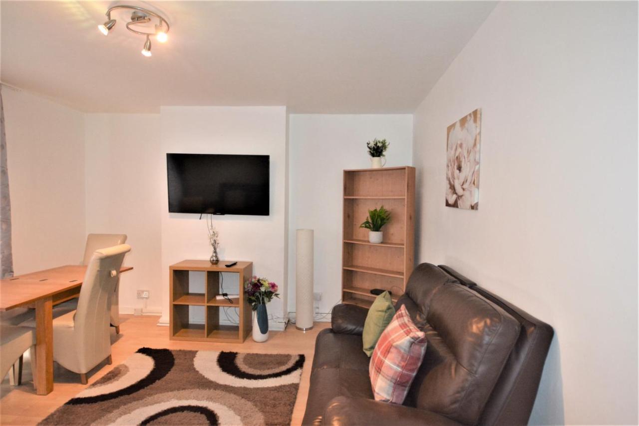 Zone 1 Lovely 3bedroom Maisonette Appartement