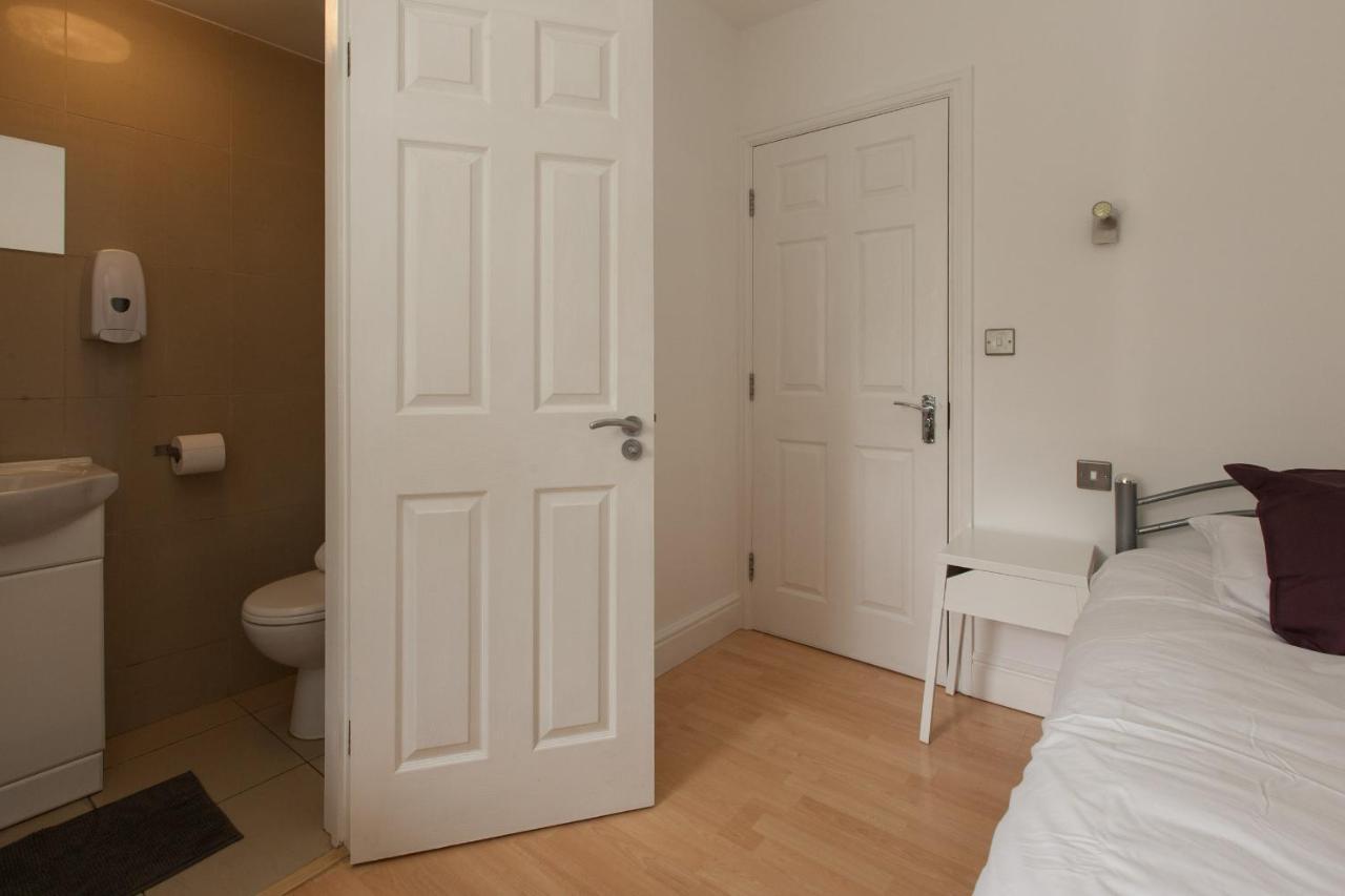 Pensión Tooting Rooms & Studio By Primecityhosts Londres