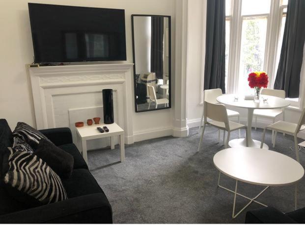 Selfridges Serviced Apartment