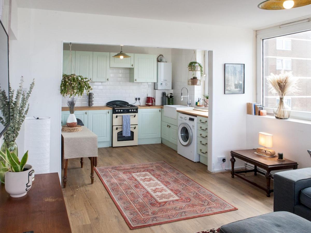 Apartment Pass The Keys Spacious 2bedroom Flat With Views In Bridge *