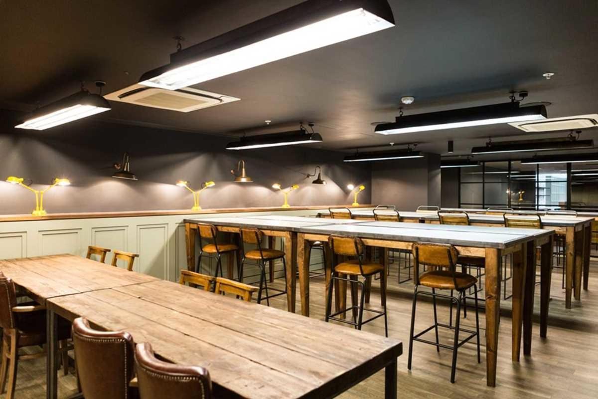 Studios, And Private Bedrooms With Shared Kitchen At Chapter Kings Cross In Londres