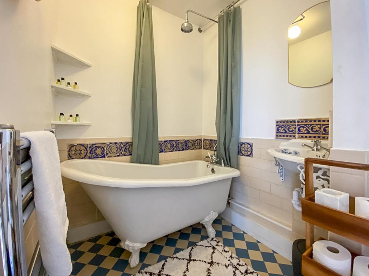 Pass The Keys Spacious 2bedroom Flat With Views In Bridge Apartment